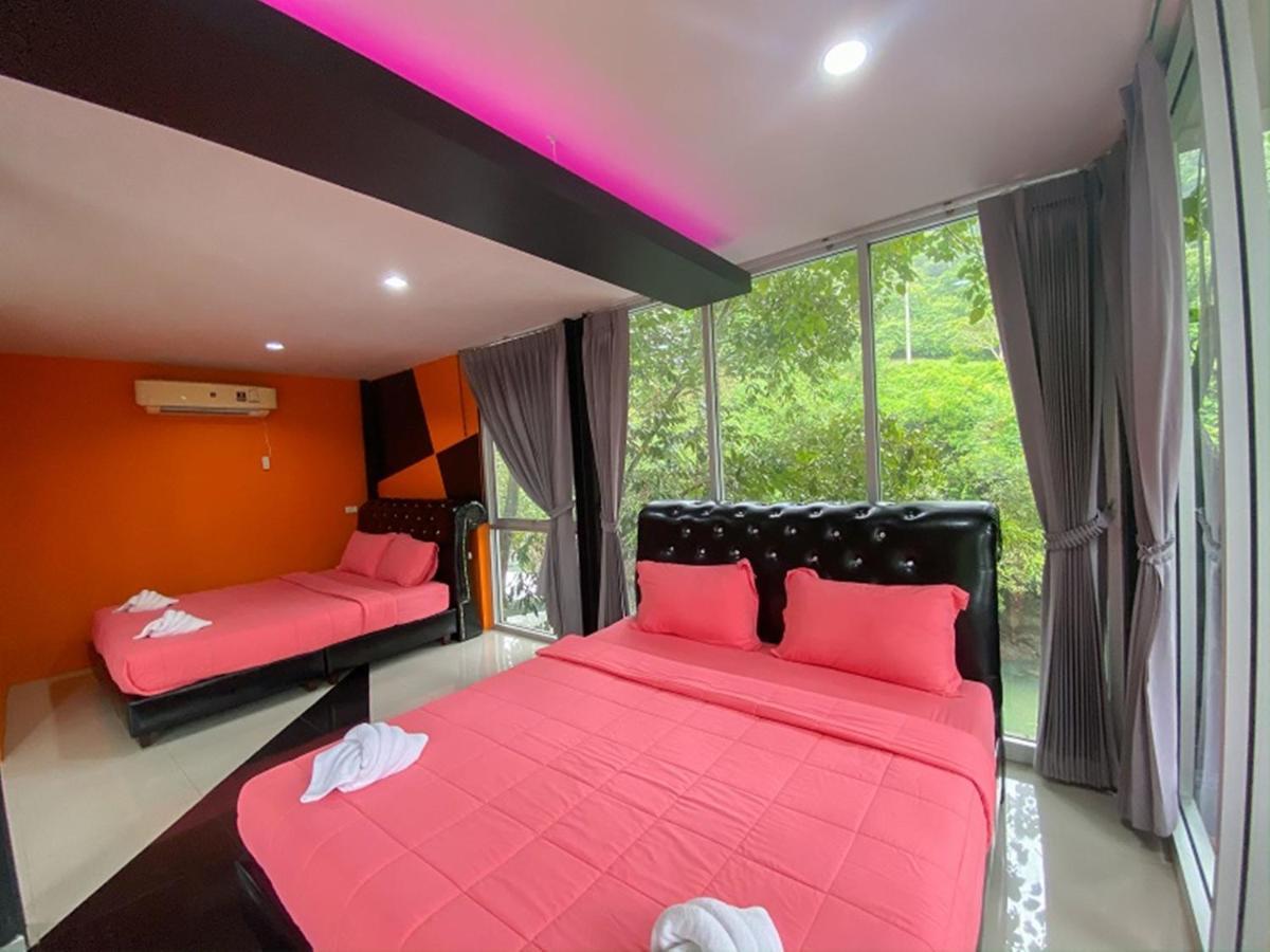 ณัฐพลรีสอร์ต Hotel แก่งกระจาน ภายนอก รูปภาพ