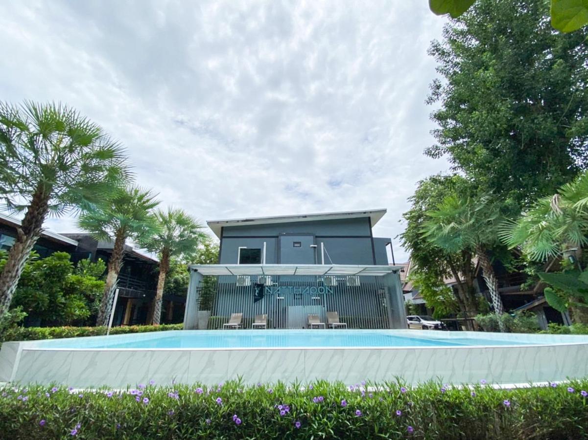 ณัฐพลรีสอร์ต Hotel แก่งกระจาน ภายนอก รูปภาพ
